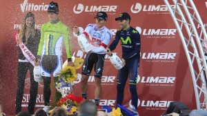 El podio de la prueba © Movistar