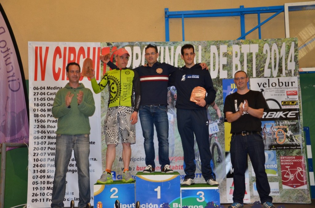 Podio de la ruta de 40 kms., con Ángel Castresana, Víctor Fernández y Rodrigo de Román.