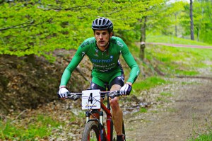 Aitor Hernández vuelve para ganar.