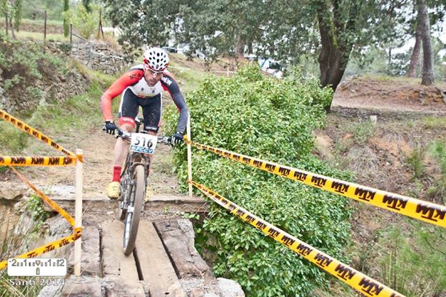 Puente sobre el circuito.