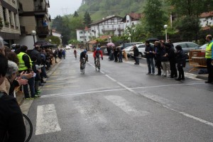 Disputado sprint entre Zabaleta y Mayora. © FGC