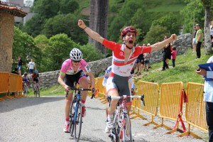 Mayora, exultante en la meta.