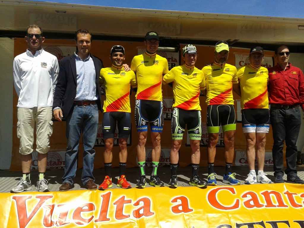 Líderes de la Copa de España máster en el podio de Santander. © RFEC