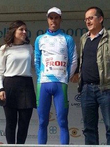 Merino, con el maillot de la ronda gallega.