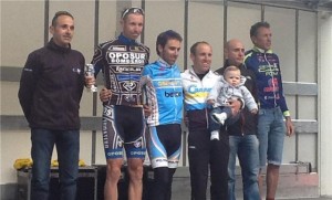 Podio  de la Quebrahantahuesos máster.  © Gerardo Bergés