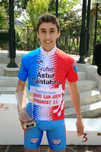 Ángel Coterillo, con el maillot de líder. © A. Coterillo