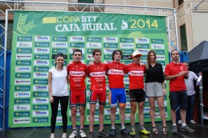 Los nuevos campeones navarros de BTT.