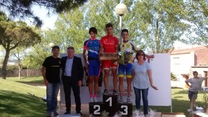 Orgambide, en el podio de la 2ª etapa del Memorial Antonio Miguel Ramírez.