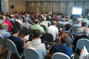 Acudieron un total de 64 asambleístas.