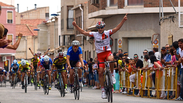 Así gana Fuentes © Desi Rico