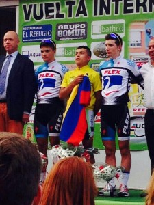 Podio final con Gómez flanqueado por Pablo y Ballesteros.