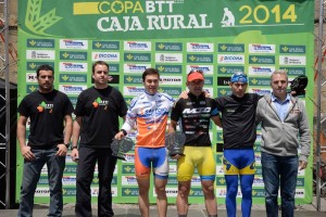 Patxi Cia, Diego Latasa y Alexander Ordeñana formaron el podio élite. © Ander Otxoa