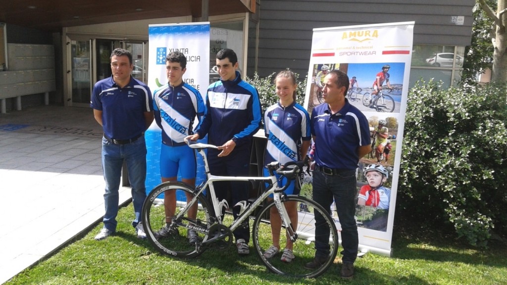 Presentación de la nueva equipación que lucirán los seleccionados gallegos en Ponferrada
