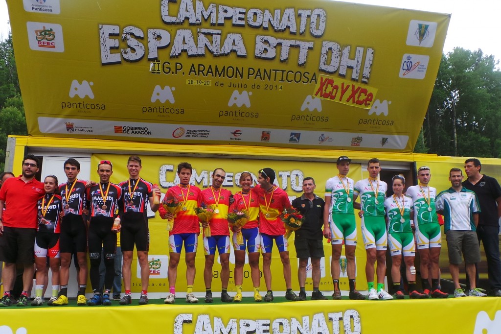 Catalunya, Andalucía y Madrid, completaron el podio de team relay. © RFEC