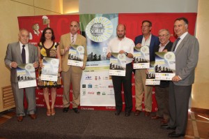 Organizadores y patrocinadores, durante el acto de presentación de la Challenge Vuelta a Sevilla. © Federico Walls