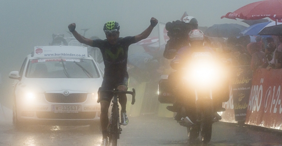 Dayer Quintana, entre la niebla © Vuelta Austria