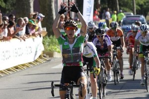 Llegada de la cuarta etapa de la prueba francesa.