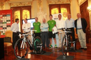 Otra imagen de los intervinientes © Caja Rural