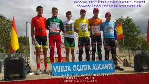 Podio final de la Vuelta a Alicante júnior. © arbitrosciclismo.com