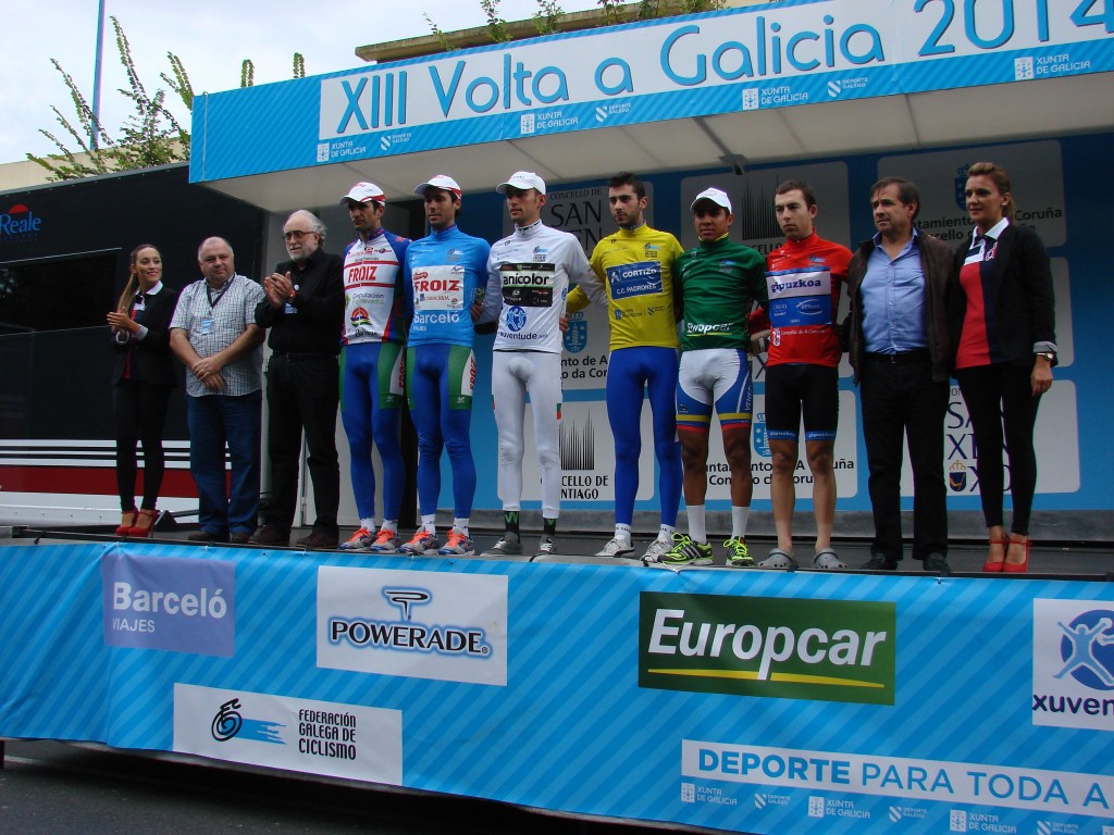 Podio con los líderes de la Volta a Galicia tras la 2ª etapa.