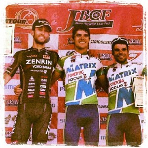 Guardiola (izquierda) y los Prades