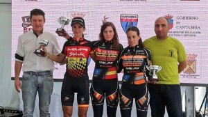 Podio de féminas en Torrelavega.