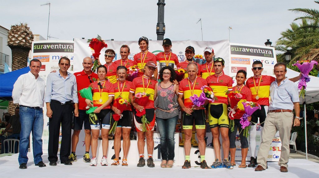 Podio con todos los campeones de España de BTT Maratón 2014.