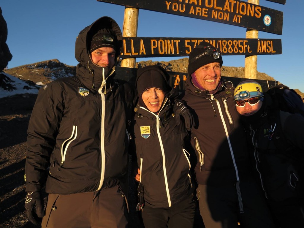 Más integrantes en la cima © Tinkoff