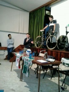 Durante la charla explicativa.