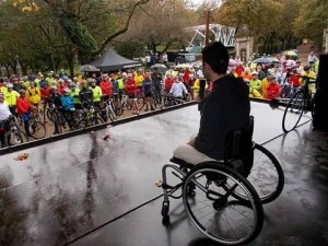 Iván, arrollado por un camión en febrero, estuvo presente en el acto.