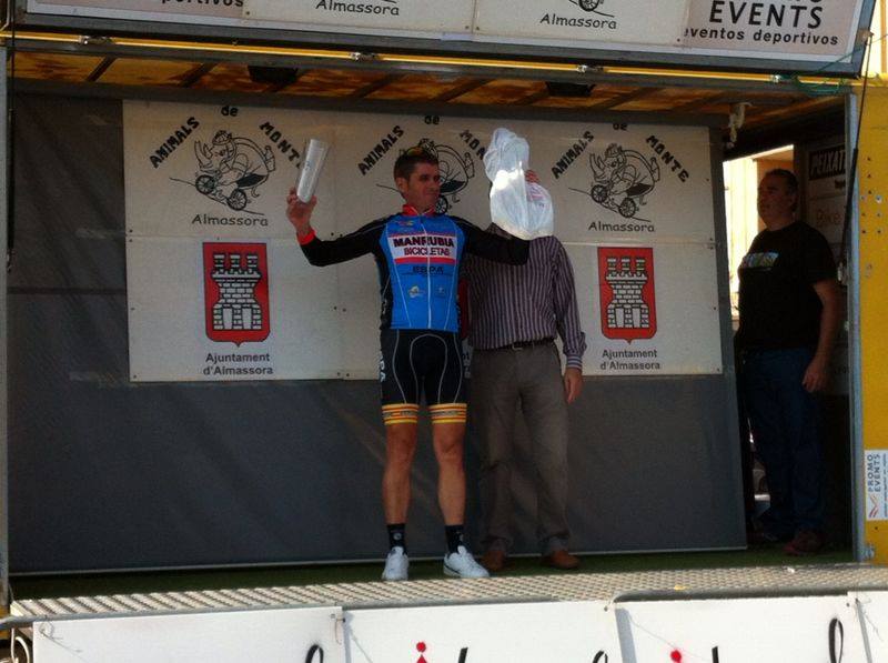 De la Rosa, en el podio © facebook