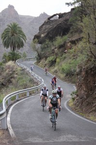 durne Pasaban y Roberto Palomar llegando a La Presa de Soria ©  José Arturo Castro