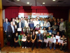 Premiados en la Gala del Ciclismo Cántabro 2014 © FCC
