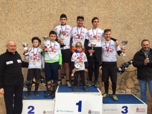Todos los campeones, en el podio © FCRM