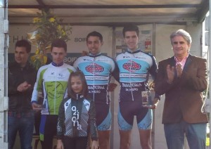 Mauro y Paulo González, junto al sub-23 Raúl Fernández © FGC