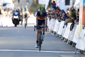 La llegada de Ion Izagirre © Movistar