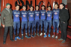 Los sub-23, acompañados de Pasamontes y Notario.