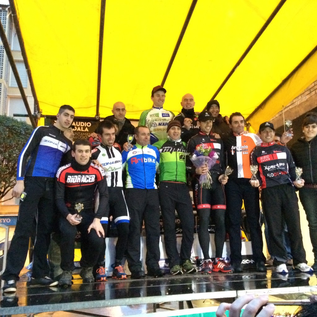 Podio de la Klasika Master Llodio © SC Llodiana