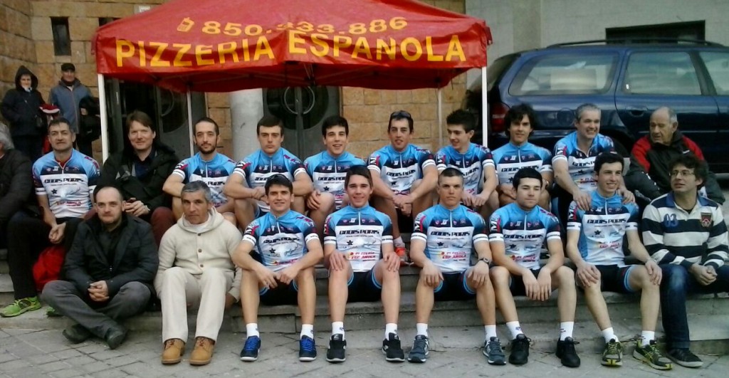 El Pizzería Española, al completo.