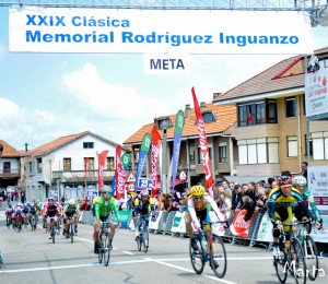 Llegada de la última edición celebrada del Memorial Rodríguez Inguanzo en 2013 © Marta