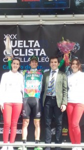 Bilbao, en el podio de líder © Vuelta CyL