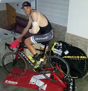 David ya se encuentra entrenando con el rodillo.