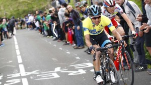 El ataque de Henao y Zakarin © Sky