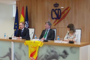 López Cerrón, presentando el acto © RFEC