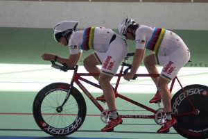 Carlos González y Noel Martín vestirán el maillot arcoíris en Italia.