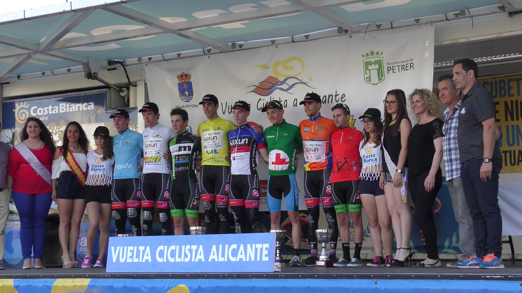Podio final de la ronda alicantina @ arbitrosciclismo