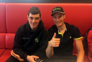 Aranburu y López Cozar se reunieron ayer con el resto de la plantilla.