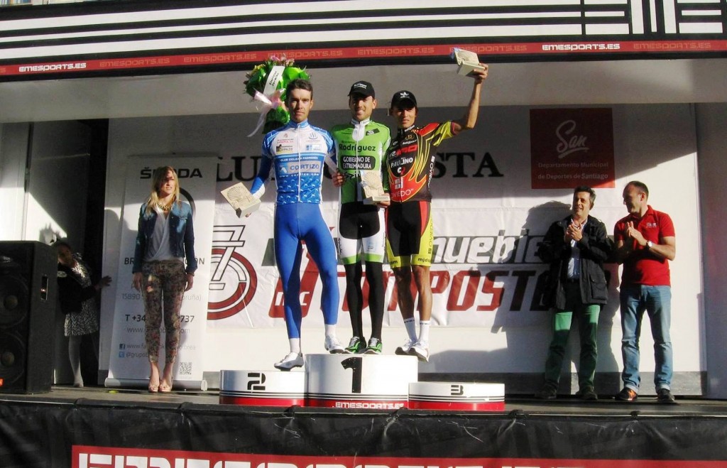 Guerrero, entre Gregori y Vergara, en el podio de la clásica santiaguesa © FGC