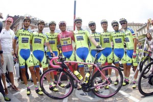 Contador con su equipo © Tinkoff
