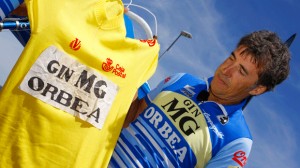 Perico con sus dos maillots del día © Orbea